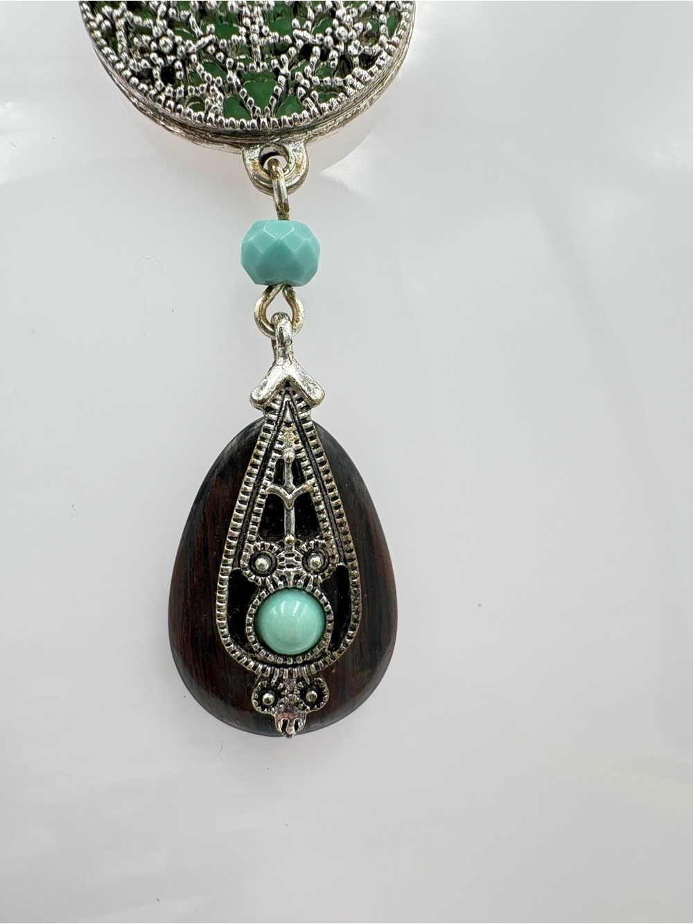 Vintage 2009 Avon Turquoise & Brown Medallion Necklace & Matching Earrings - Picture 4 of 14